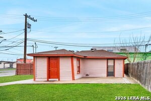 Building Photo - 3106 N Zarzamora St