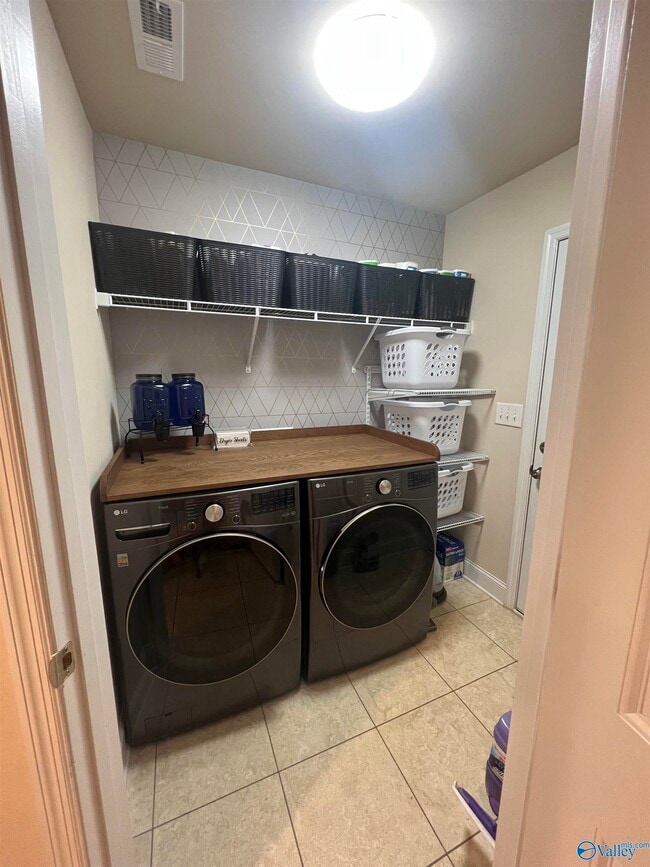 Building Photo - 200 Tybee Dr