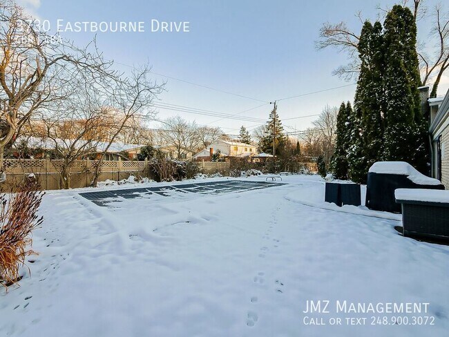 Building Photo - 3730 Eastbourne Dr