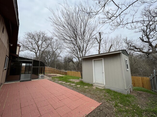 Building Photo - 116 Meadow Lark