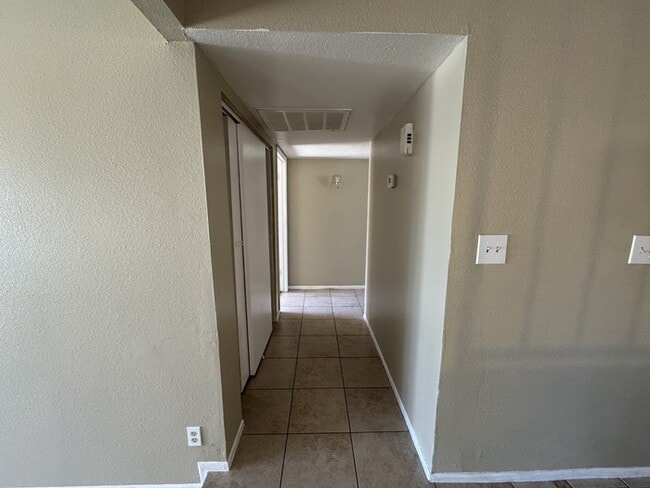 Building Photo - 5339 W Yucca St