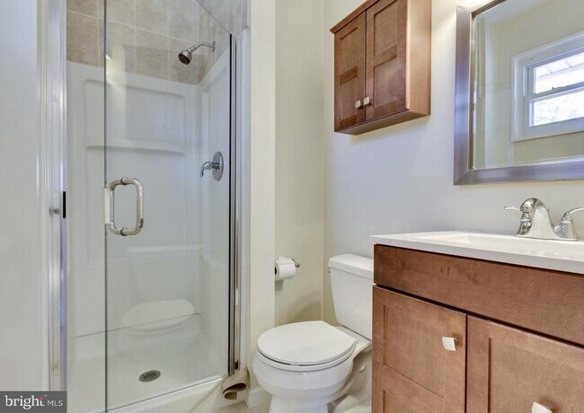 Building Photo - 6014 Leewood Dr