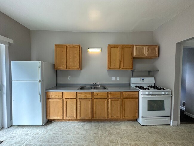 Building Photo - 1503 North NE