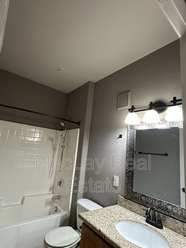 Building Photo - 10136 E Southern Ave