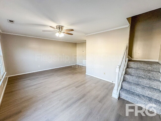 Building Photo - 2700 Thackery Rd