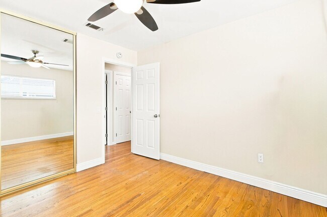 Building Photo - 2779 Cornell Pl