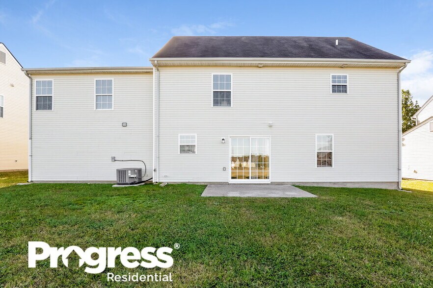 Building Photo - 3014 Commonwealth Dr