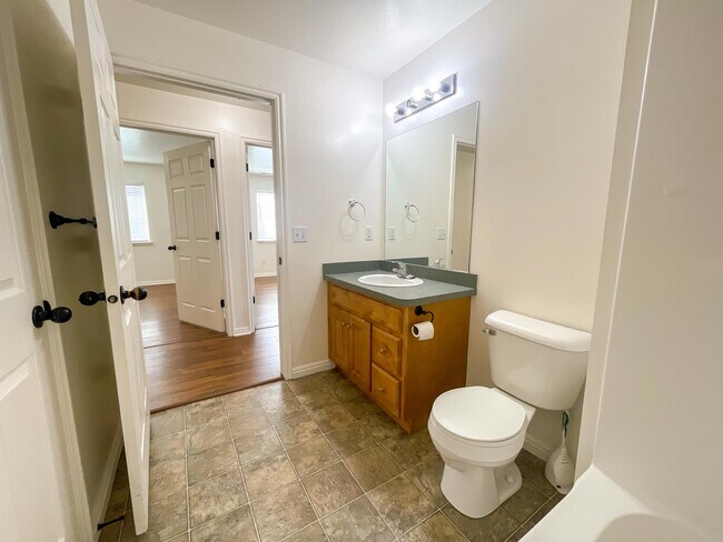 Building Photo - 8212 N Cedar Springs Rd