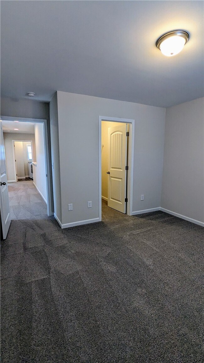 Building Photo - 249 Carvel Trl