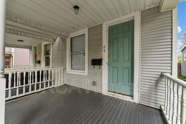 Building Photo - 69 N Whittier Pl