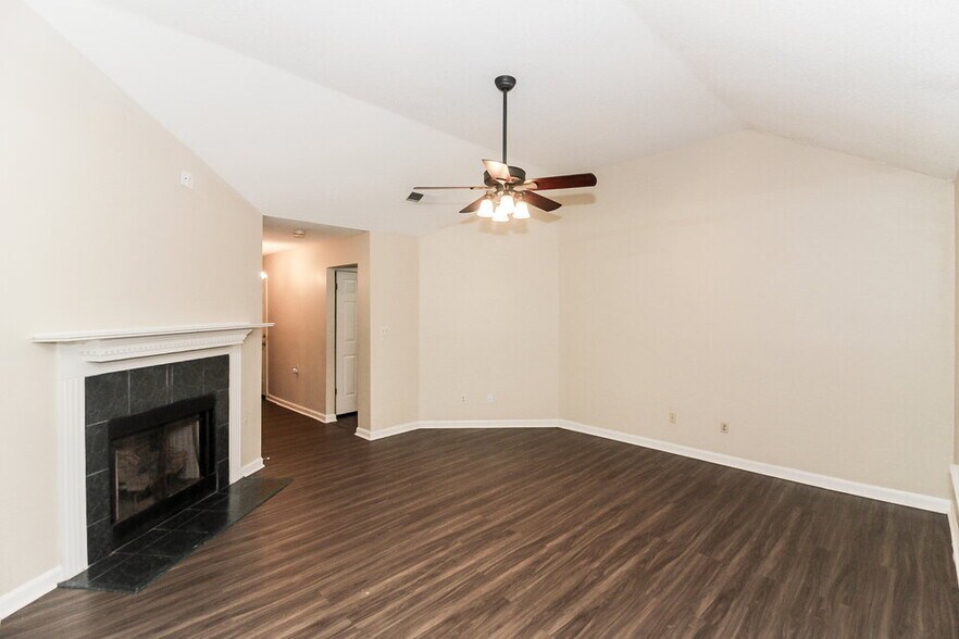Building Photo - 8929 Fulton Cove