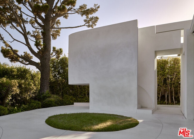 Building Photo - 510 Arkell Dr