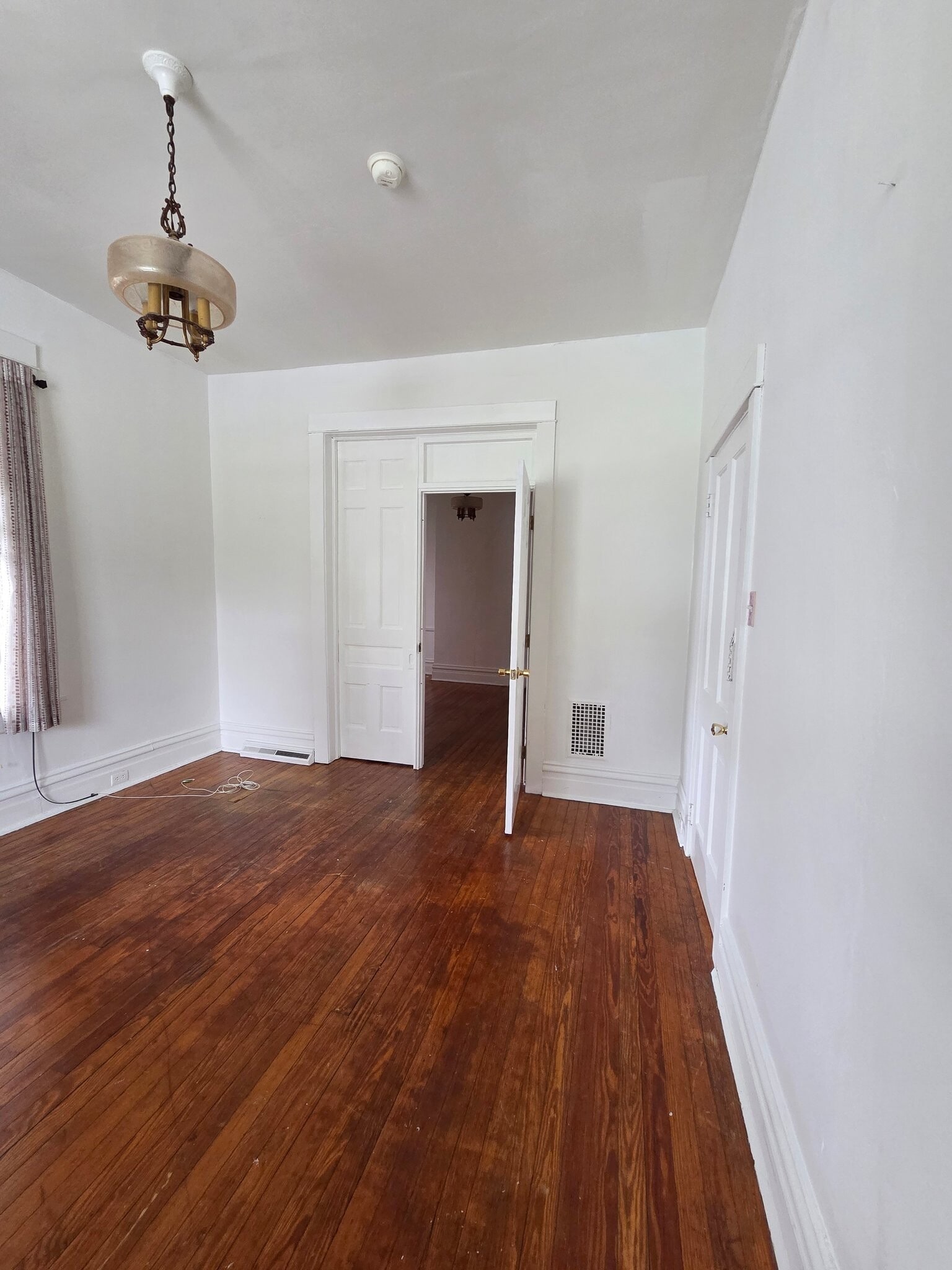 Building Photo - 660 Oak Hill Ave