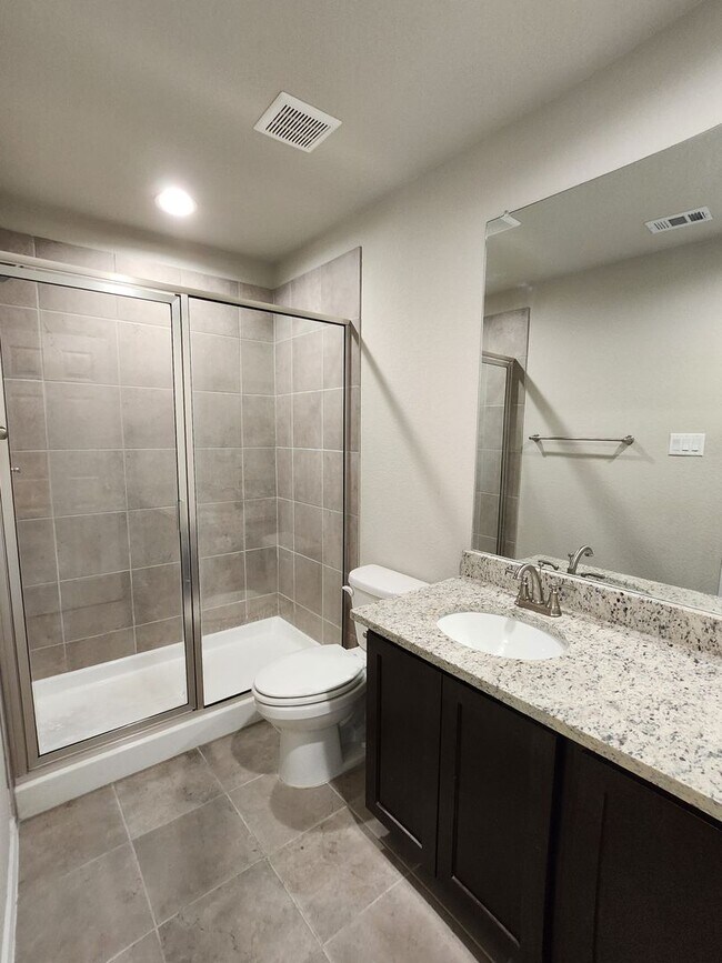 Building Photo - 3bd/2.5ba in Seguin