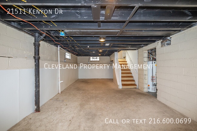 Building Photo - 21511 Kenyon Dr