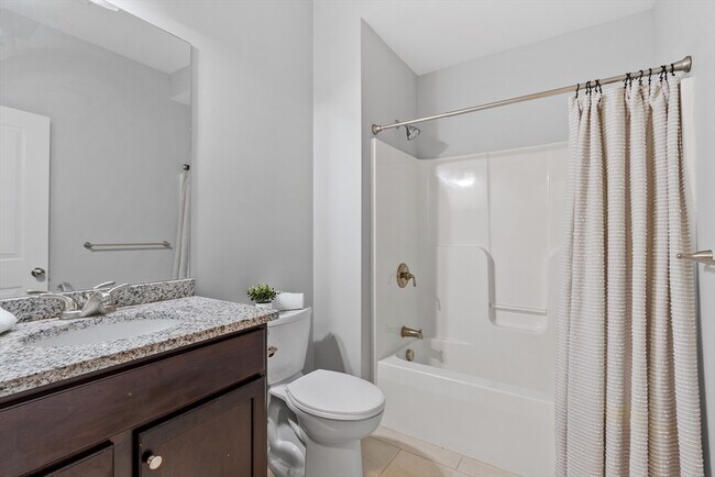 Building Photo - 99 Essex St