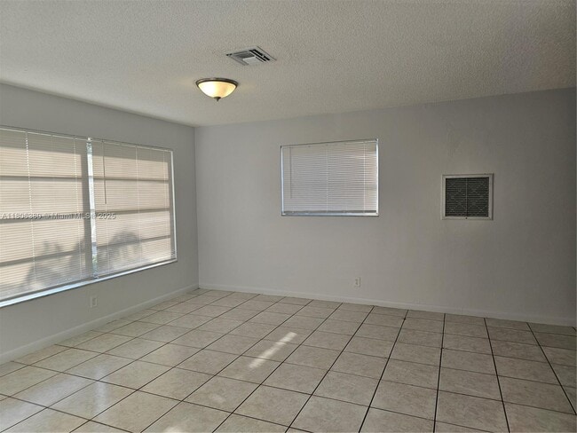 Building Photo - 4564 NW 16th Terrace