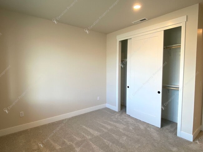 Building Photo - Brand NEW Pahlisch 3 BR - 2BA Home in Southeast Bend