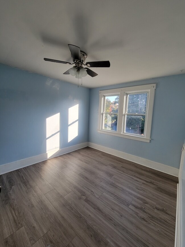 Building Photo - 1205 Priestley Ave