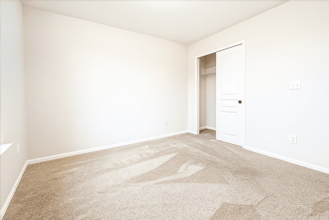 Building Photo - 50188 Winter Garden Ct N