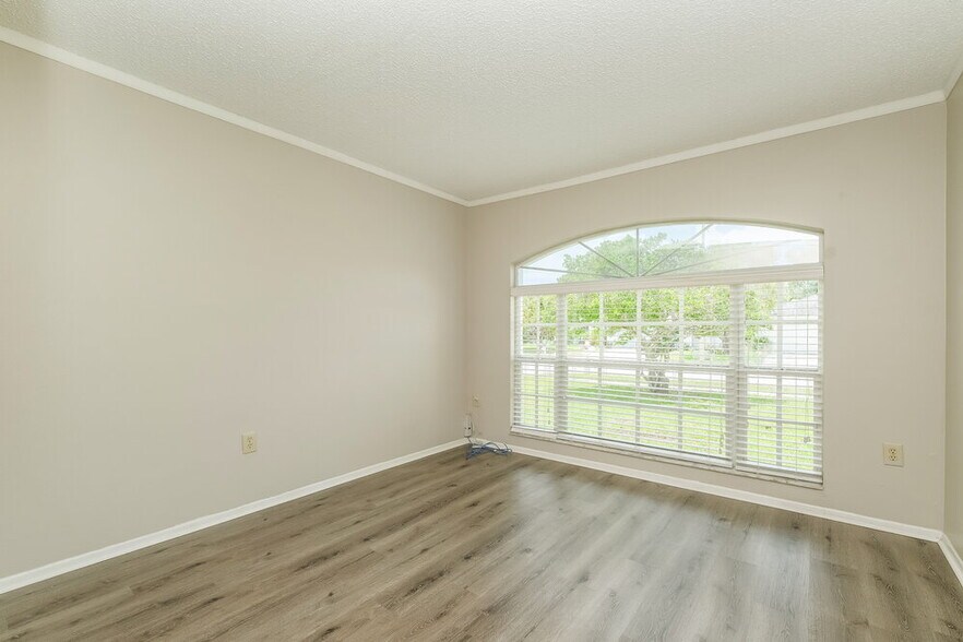 Building Photo - 13203 Pine Creek Cir