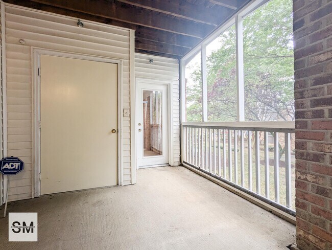 Building Photo - 6702 Lake Park Dr