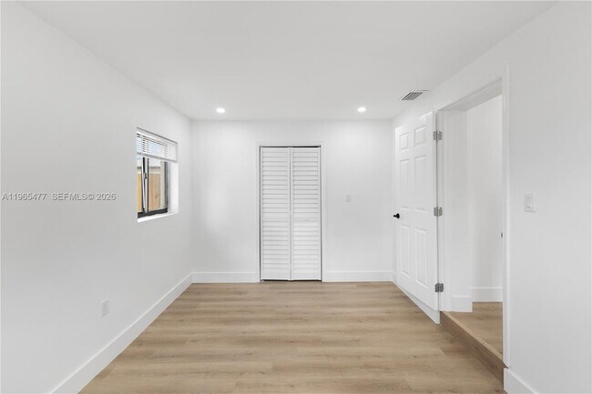 Building Photo - 1918 Taft St