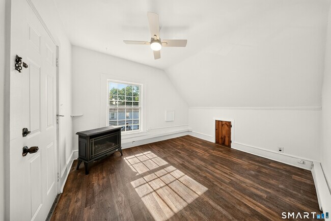 Building Photo - 42-46-46 Hanford Ave