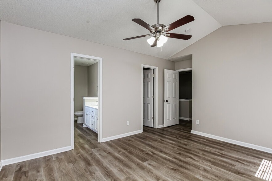 Building Photo - 8534 Appledale Dr