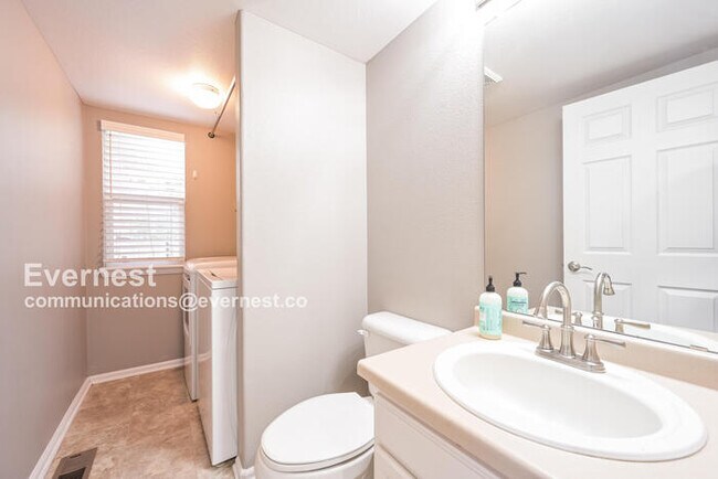 Building Photo - 16241 Bluebonnet Dr