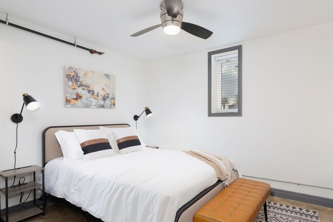 Building Photo - 201 S Chaparral St