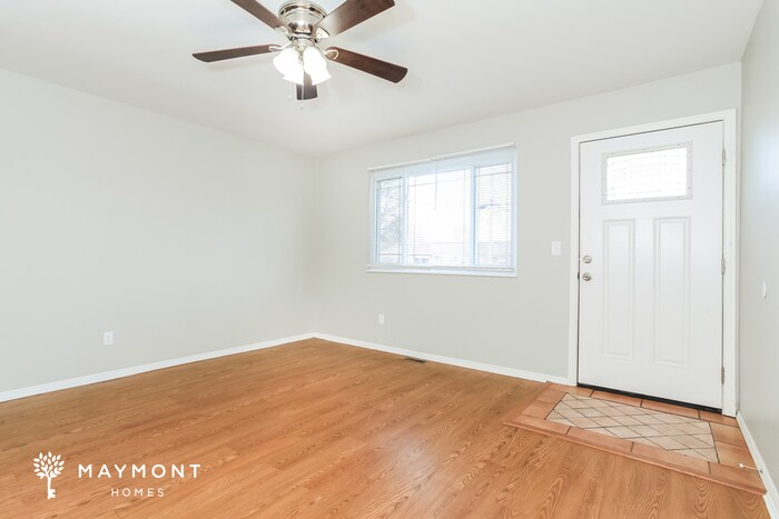 Building Photo - 736 Marbea Dr