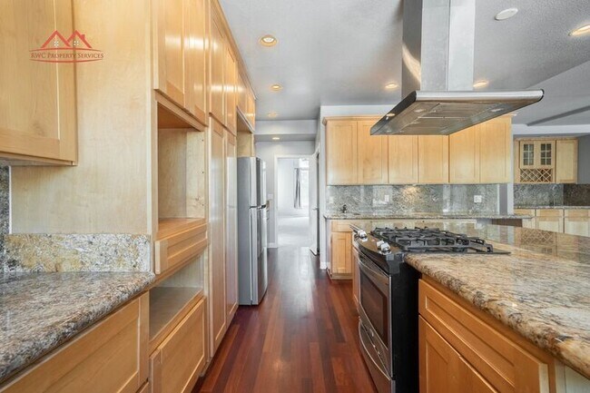 Building Photo - 6497 Hirabayashi Dr