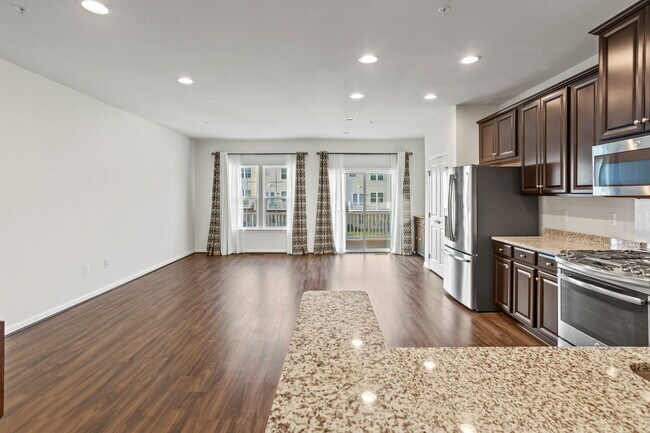 Building Photo - 6405 Walcott Ln
