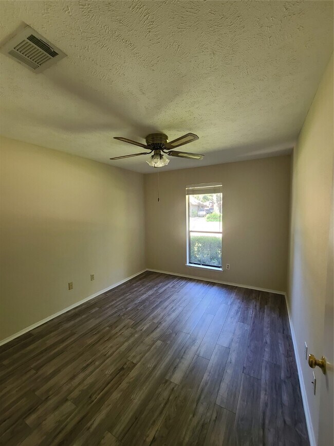 Building Photo - 3706 Hill Springs Dr