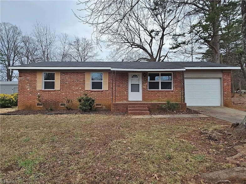 Primary Photo - 515 3rd St
