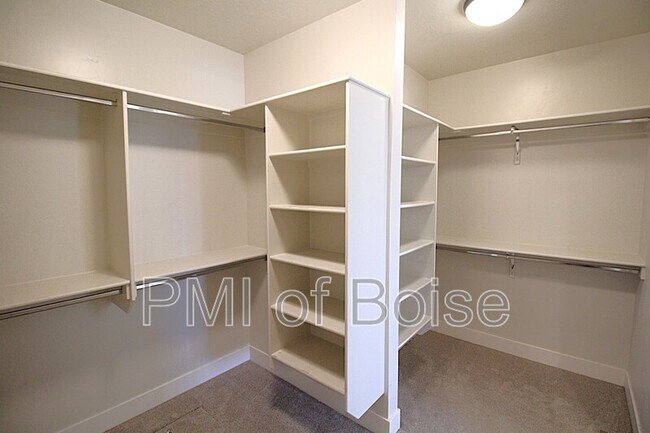 Building Photo - 18285 Arch Hvn Wy