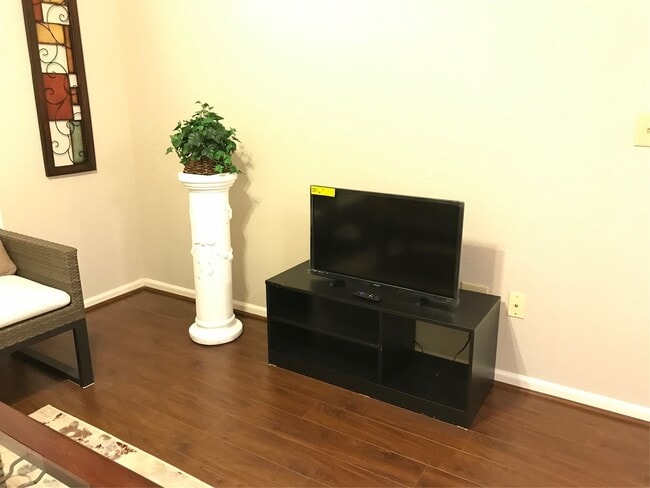 Building Photo - 1711 Old Spanish Trl