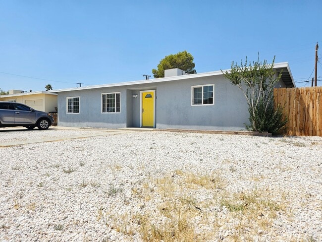 Building Photo - Remodeled Home for Rent – Fresh, Modern, a...