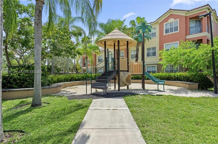 Building Photo - 4400 SW 160th Ave