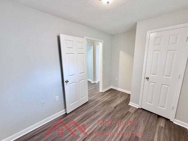 Building Photo - 1199 Tunstall St