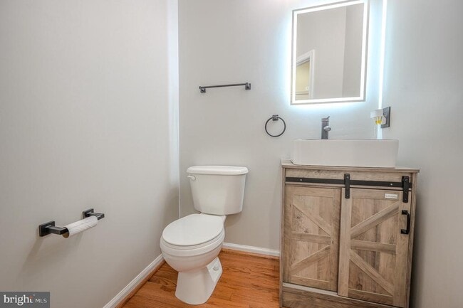 Building Photo - 8324 Tenbrook Dr