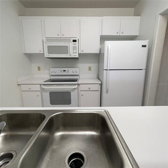 Building Photo - 2366 Burnway Rd