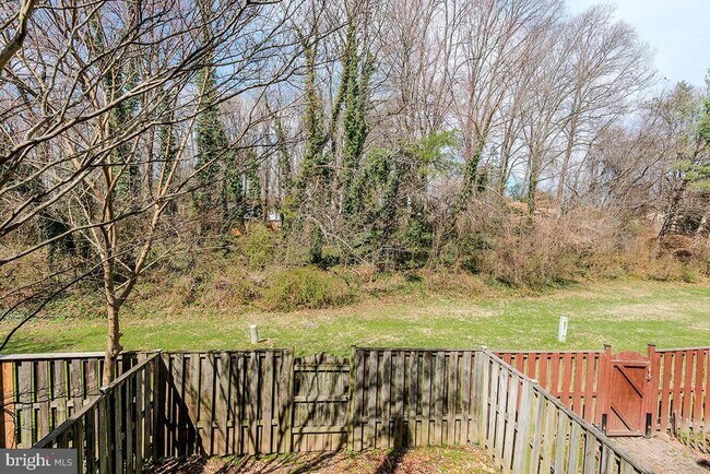 Building Photo - 1116 Soho Ct