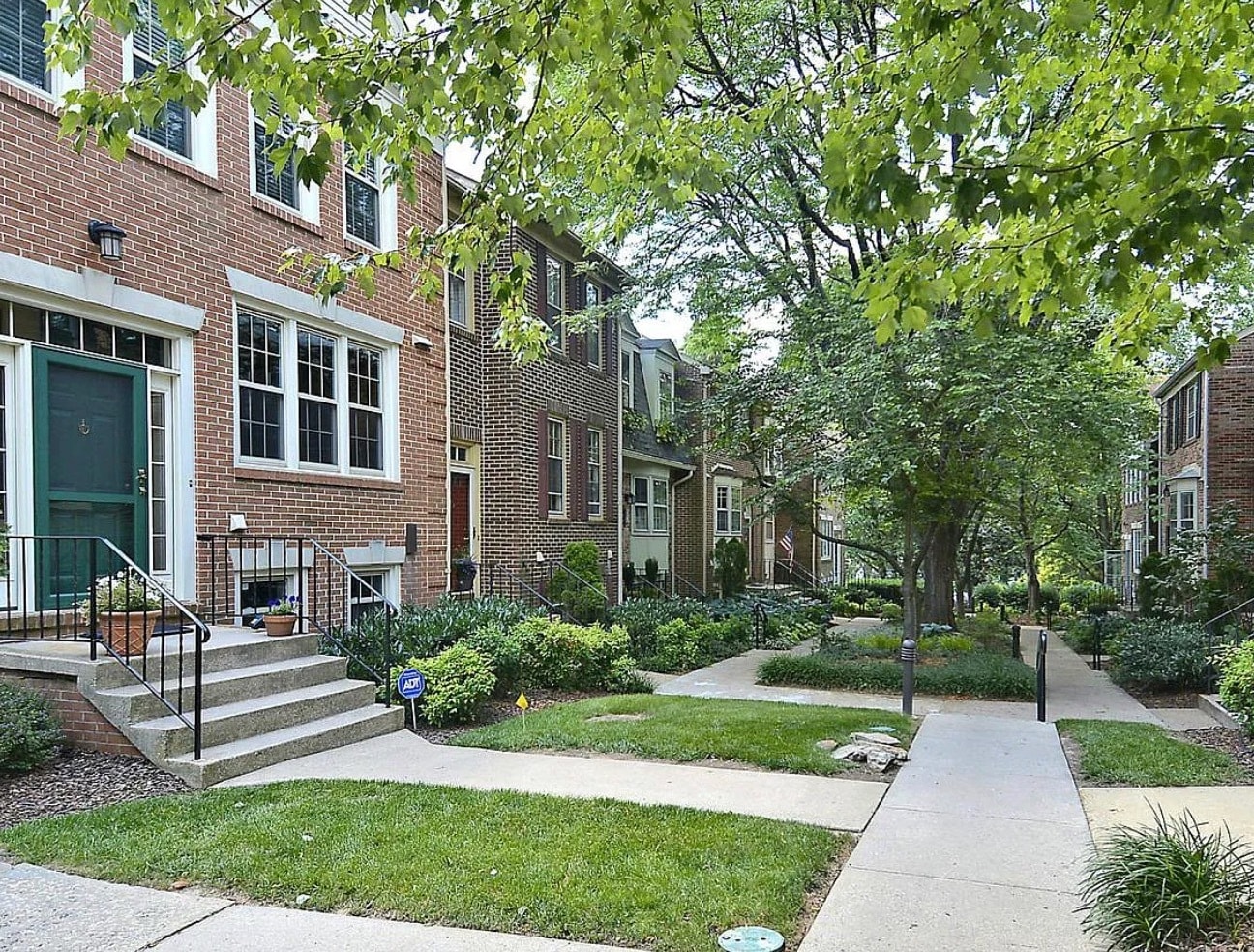 Building Photo - 1127 Fairview Ct