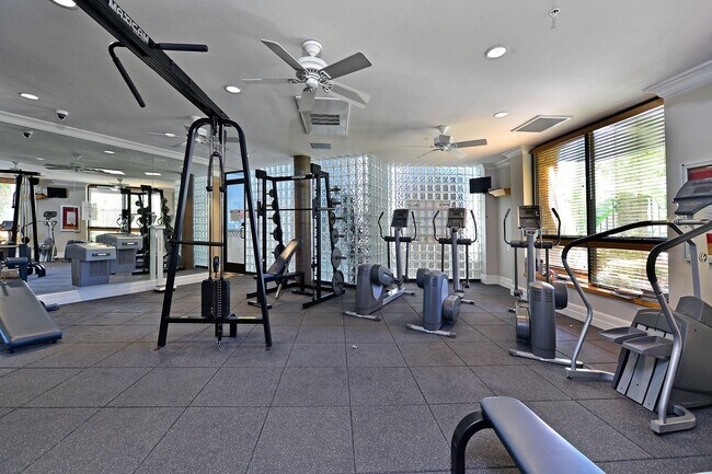 Building Photo - East Village 2 Bedroom at Union Square! 2 Parking Spaces!