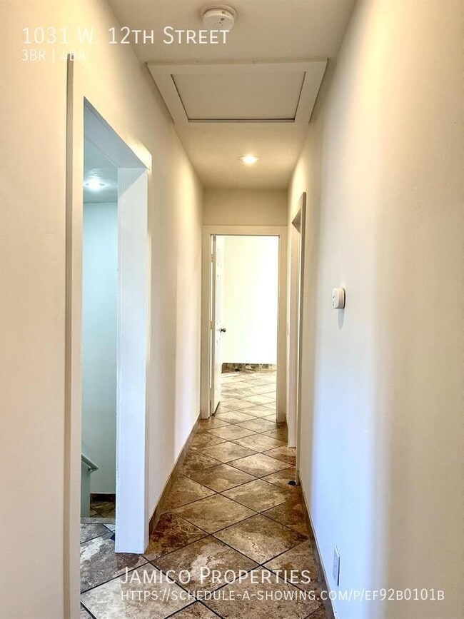 Building Photo - 1031 W 12th St