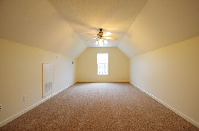 Building Photo - 127 Bluewater Drive