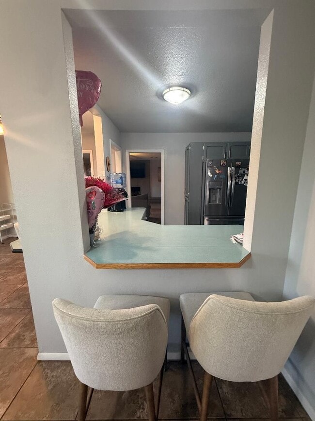 Building Photo - Delightful Home in a delightful and popular area.