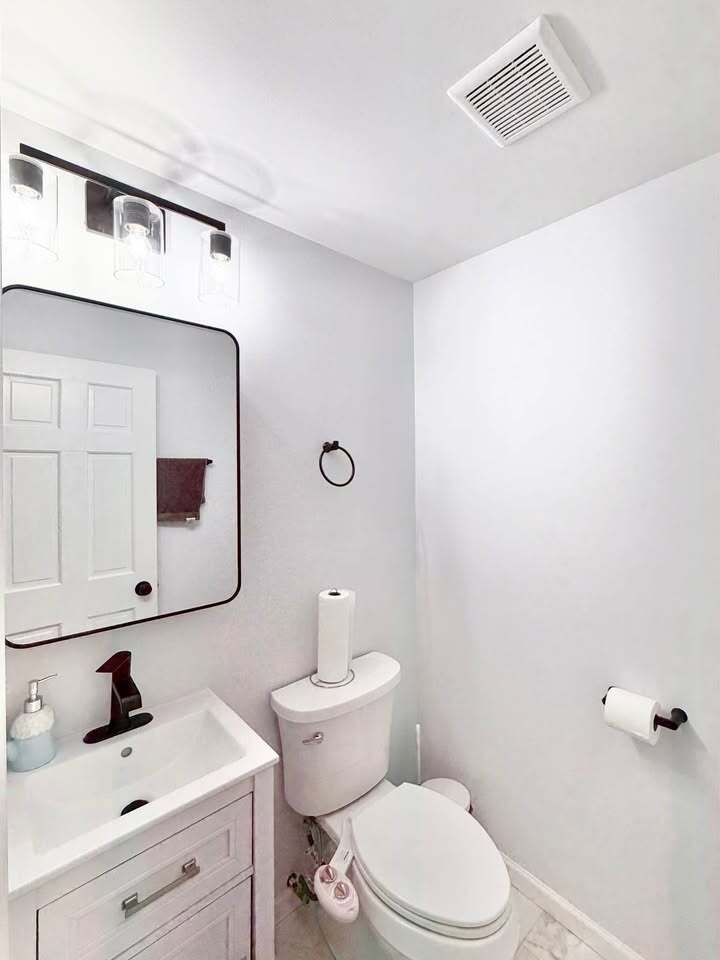 Building Photo - 1595 Oregon Trl